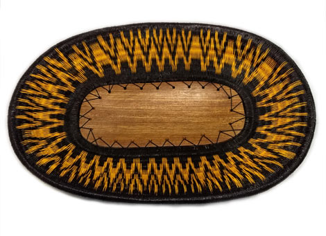 Bandejas Wounaan para Mesa en Madera y Fibra - Bandeja Ovalada en madera y fibra Negra y Naranja