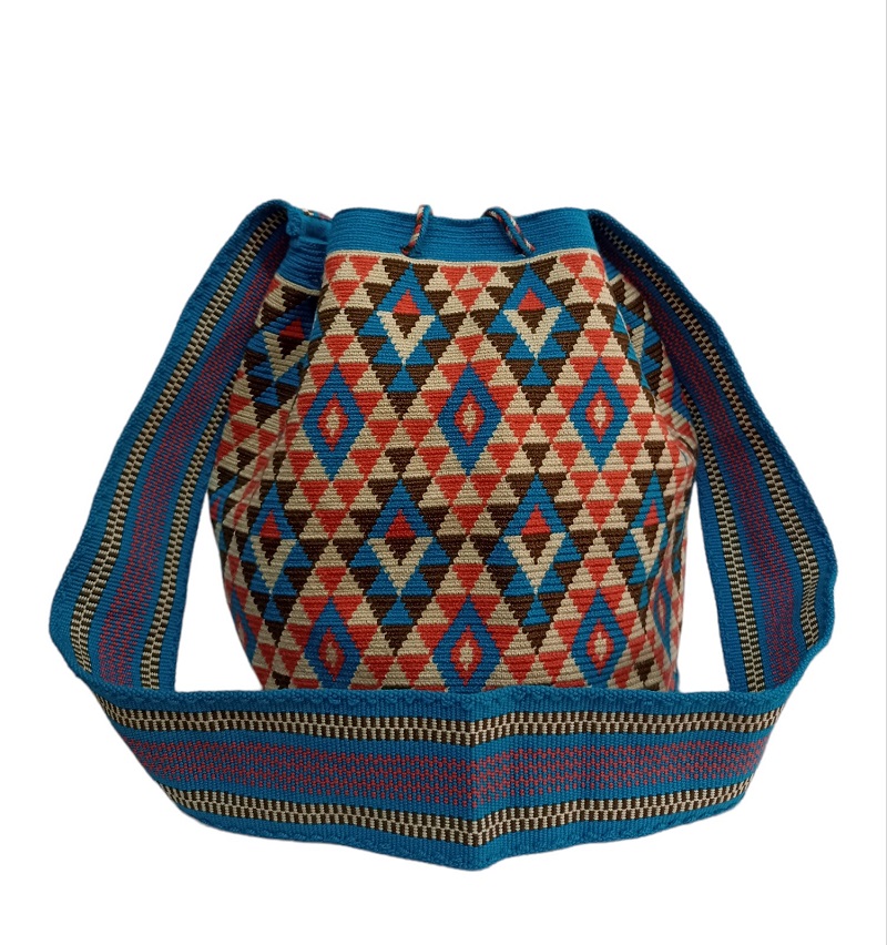 Colombian Wayuu Mochila Bags - Medium Wayuu handbag triangles one thread