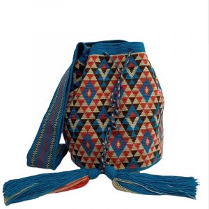 Bolso Mochila Wayuu grande triángulos un hilo 2 wayuu bag medium size one thread