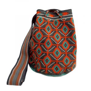 Mochila Wayuu mediana un hilo colores naranja y verde 4 wayuu bag one thread orange green