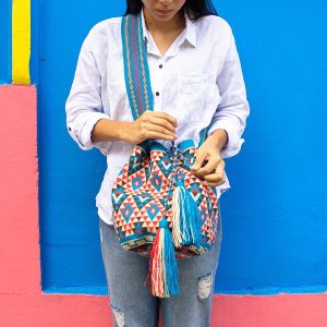 Bolso Mochila Wayuu grande triángulos un hilo 5 Mochila Wayuu un hilo triangulos azul rojo
